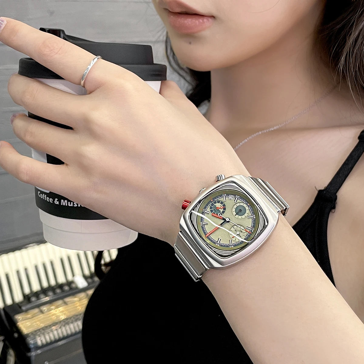 2025 New Square Women’s Watch – Niche Light Luxury High-End Trendy Ladies Wristwatch