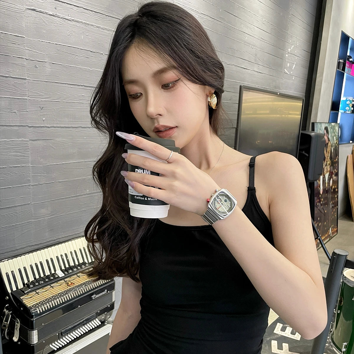 2025 New Square Women’s Watch – Niche Light Luxury High-End Trendy Ladies Wristwatch
